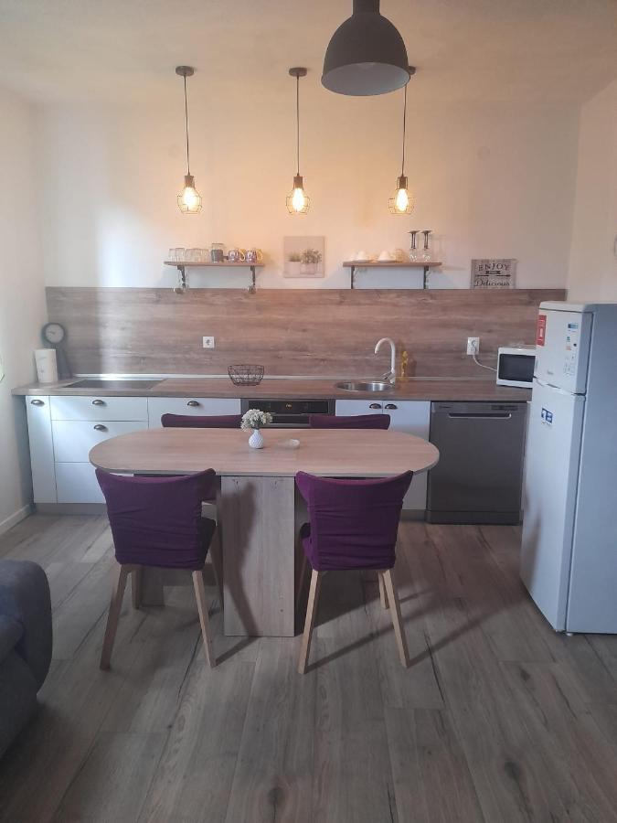 Apartmani Lukacic Biograd Na Moru Habitación foto
